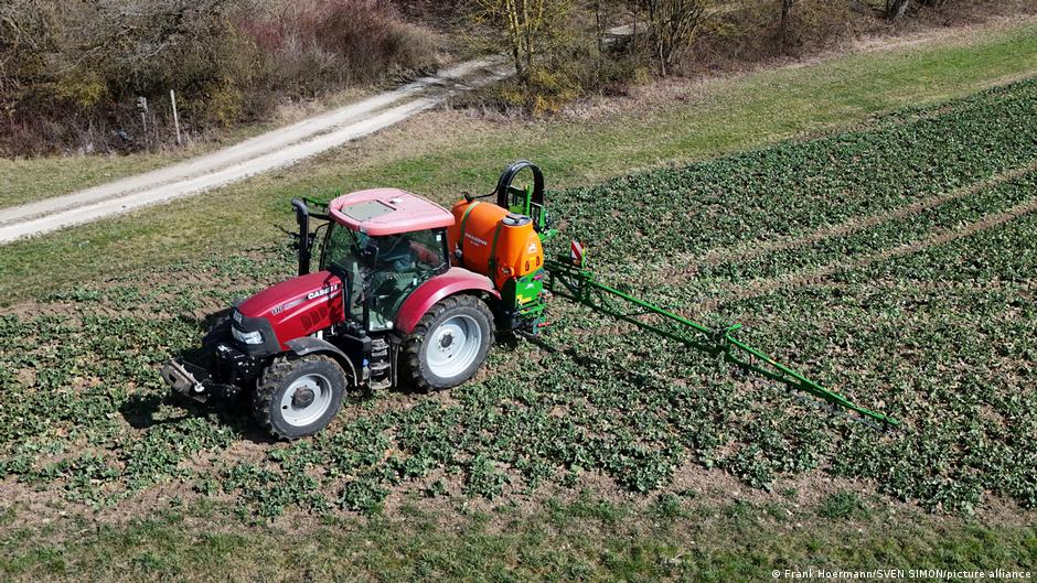 EU Scraps Binding Pesticide Reduction Targets: Breathing Room for Farmers